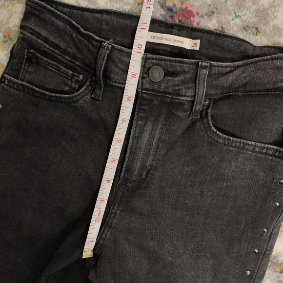 Levi's 721 High Rise Skinny Black Washed Studded Grunge Jeans Womens Size 28 - Picture 11 of 14